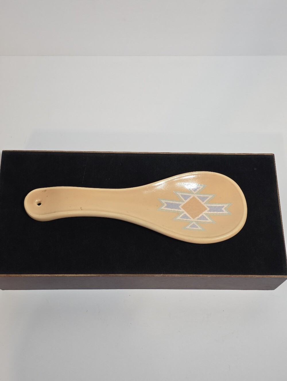 Vintage Treasure Craft Southwestern Ceramic Spoon Rest Beige Tan Pastel USA